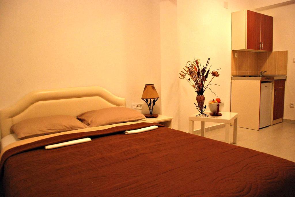 Apartmani Bonik بودفا الغرفة الصورة